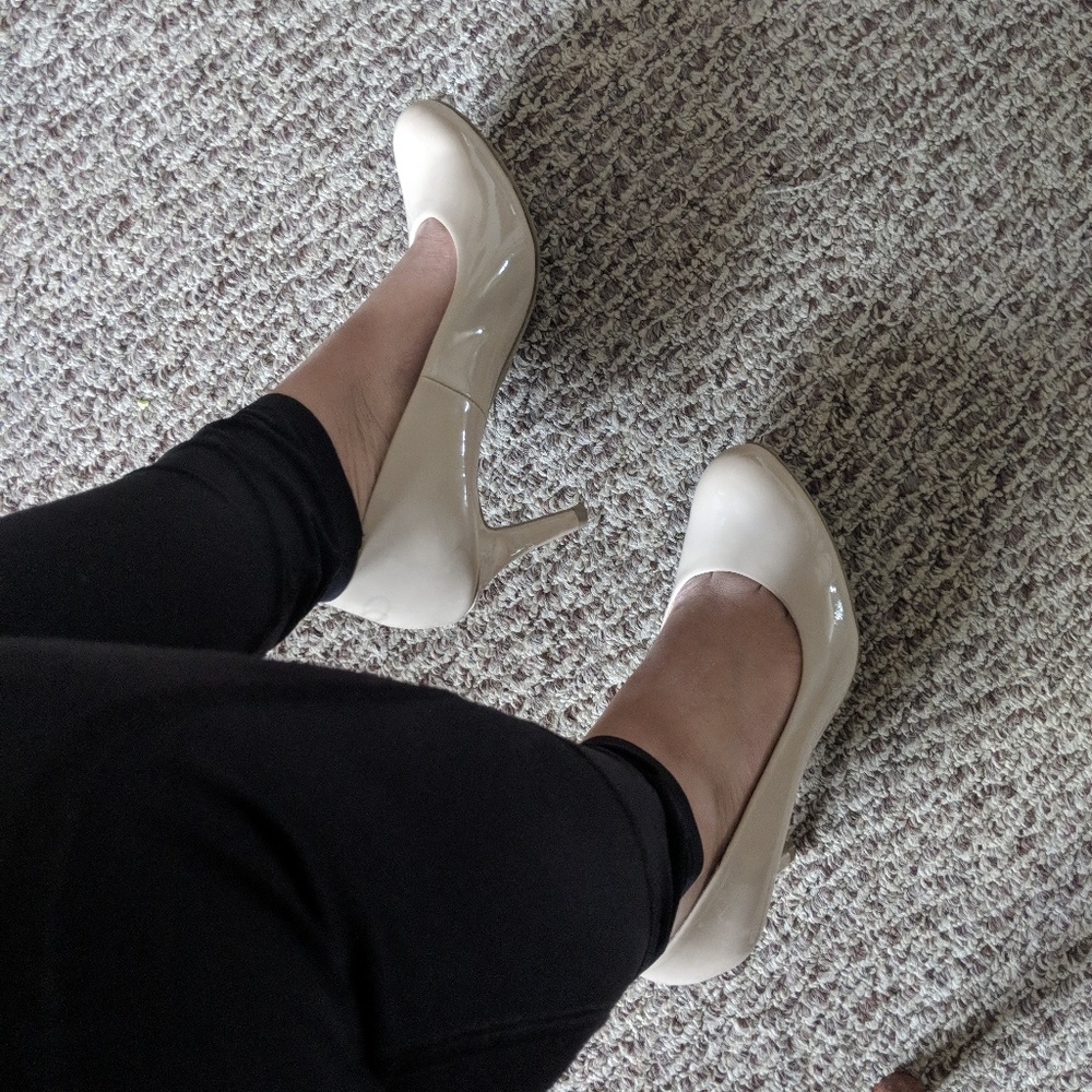 Nude Heeled Pumps wide width!